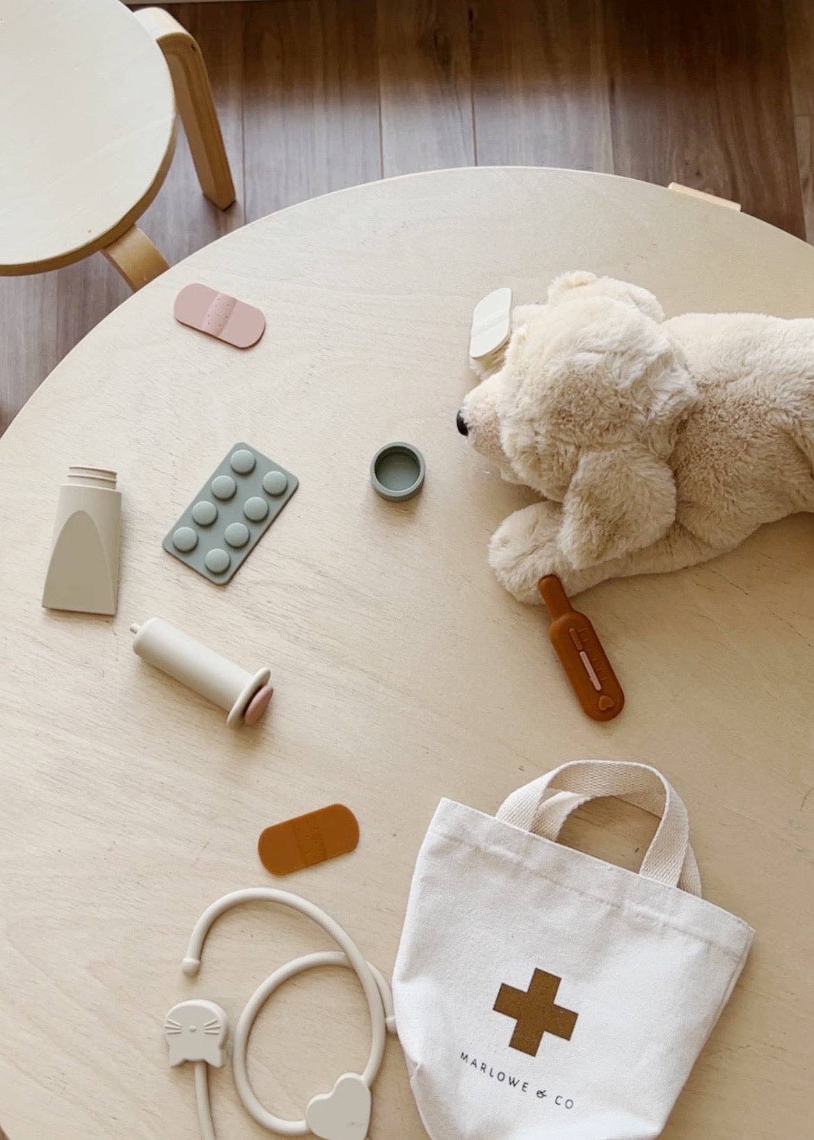 Marlowe & Co - Sand Multi Mix Doctor Kit Playset