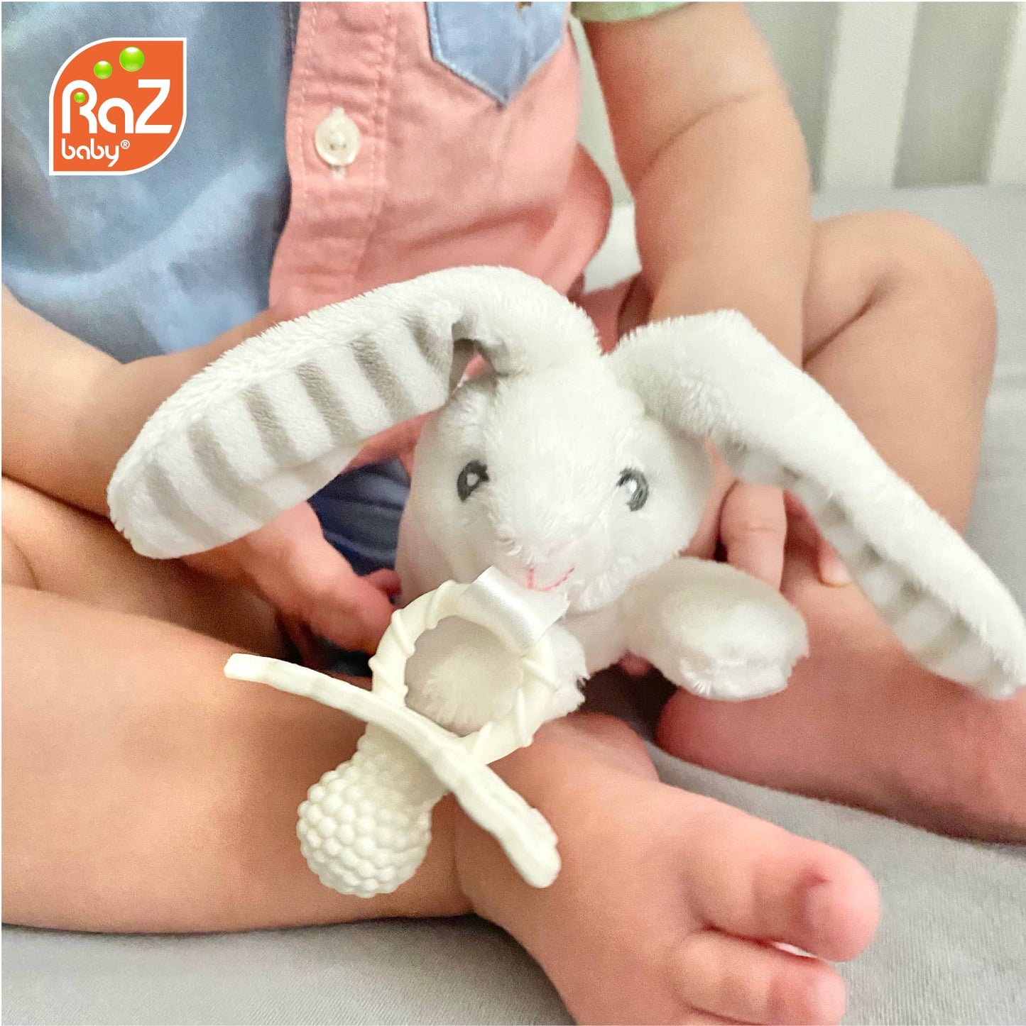 RaZbaby - RaZbuddy Bobby Bear Paci/Teether Holder